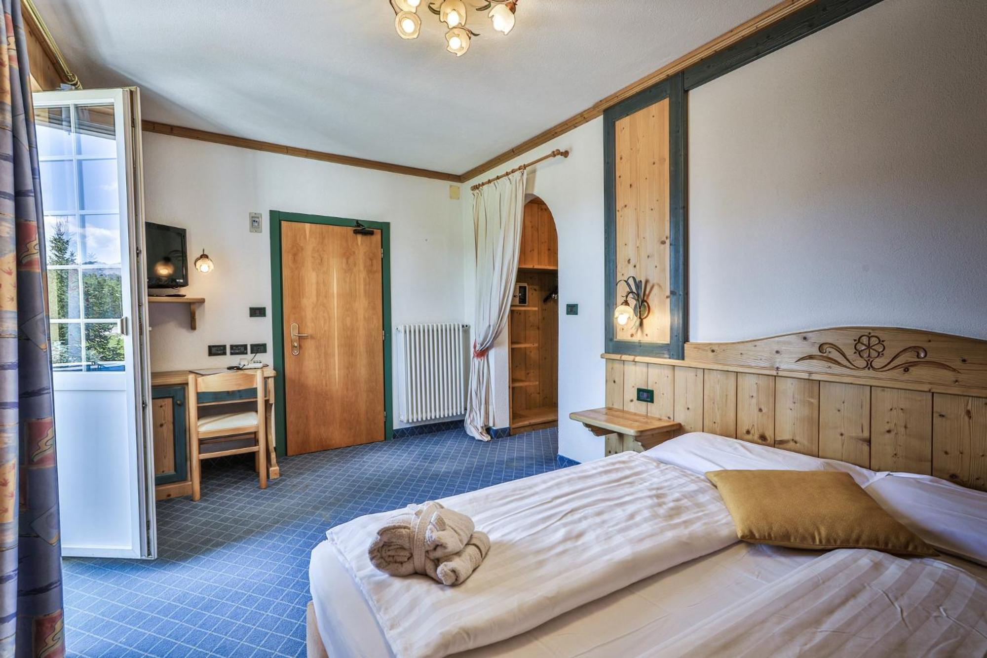 Mytime Hotels Savoy Виго-ди-Фасса Номер фото